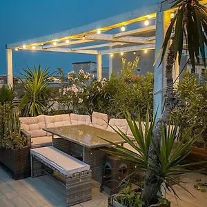 follow-the-sun-catania-95121.catania-hotels.net/