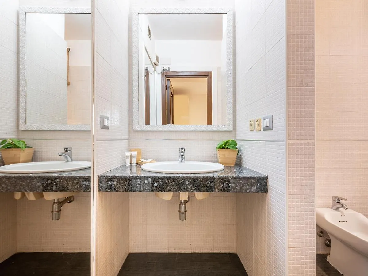 Villa Vaghi Rooms كالياري بيت ضيافة